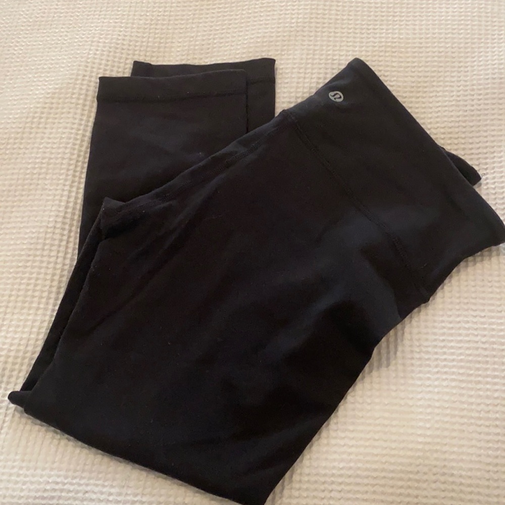 Lululemon black leggings